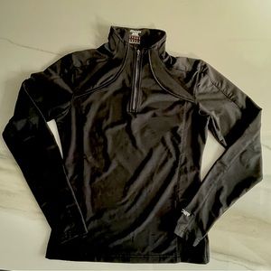 Women’s SPYDER mid layer, 1/2 zip top. Classic